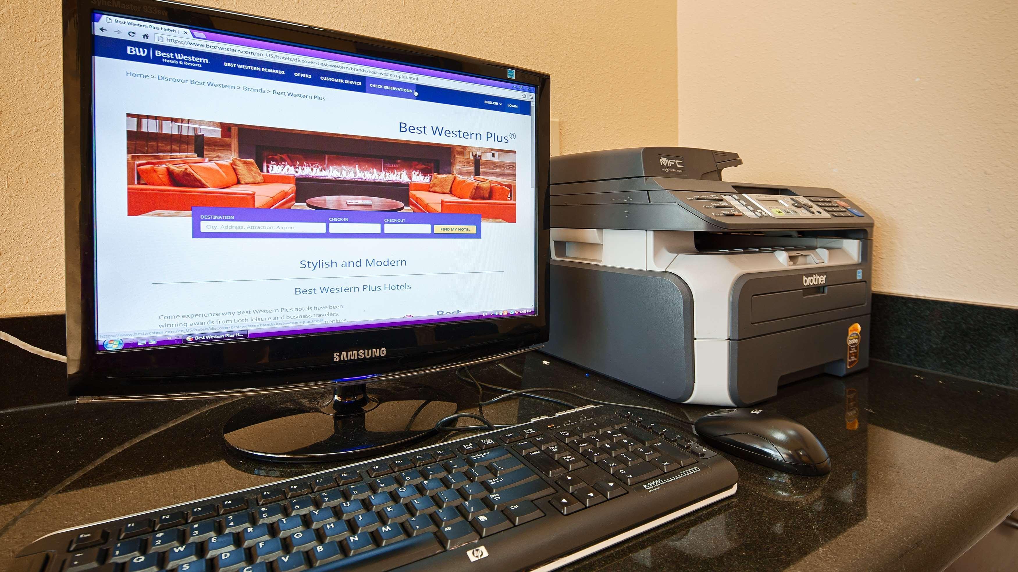 Best Western Plus New Caney Inn & Suites Exterior foto